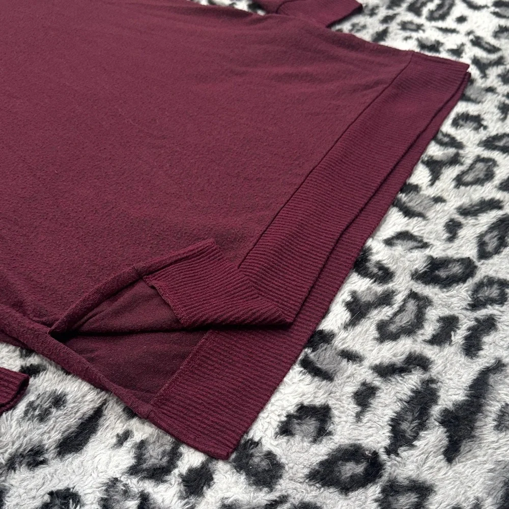 Lucky Brand Women's V-Neck Sweater - Burgundy Wine